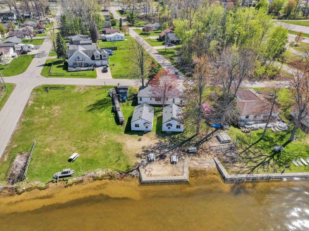 306 Festival Avenue Denton Township MI 48629