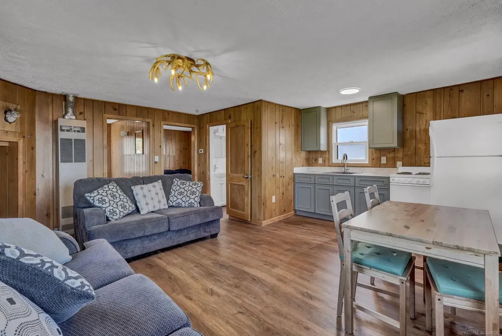 306 Festival Avenue Denton Township MI 48629