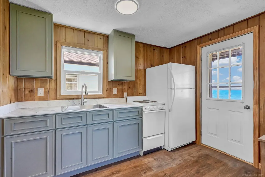 306 Festival Avenue Denton Township MI 48629