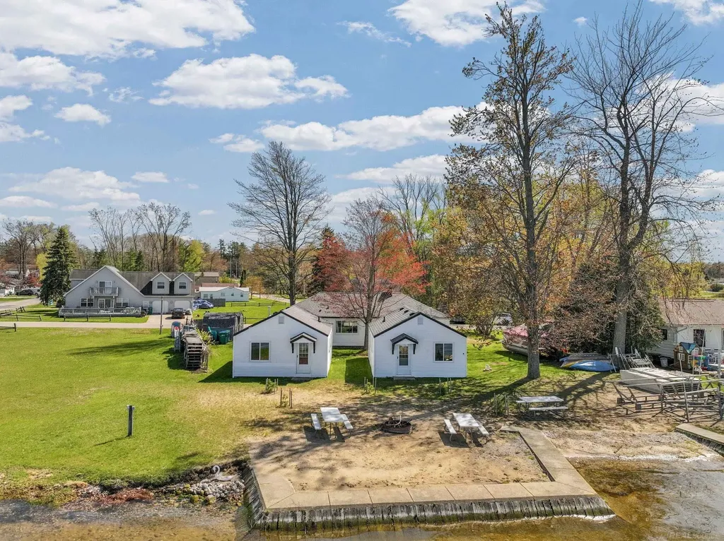 306 Festival Avenue Denton Township MI 48629