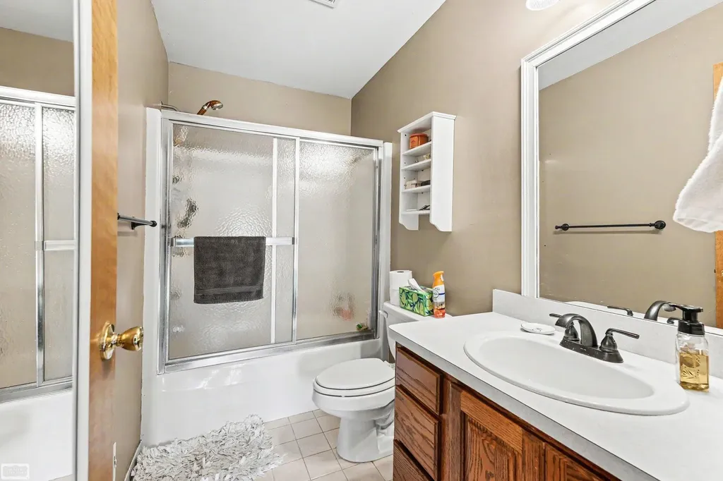 12525 Metcalf Road Emmett Township MI 48022