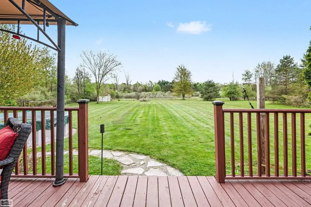12525 Metcalf Road Emmett Township MI 48022