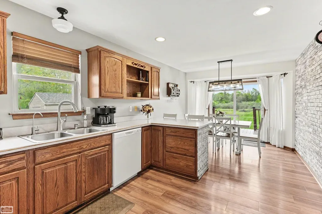12525 Metcalf Road Emmett Township MI 48022