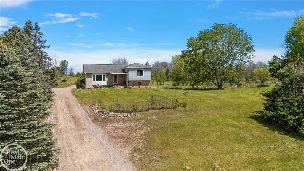3219 Newark Road Attica Township MI 48412