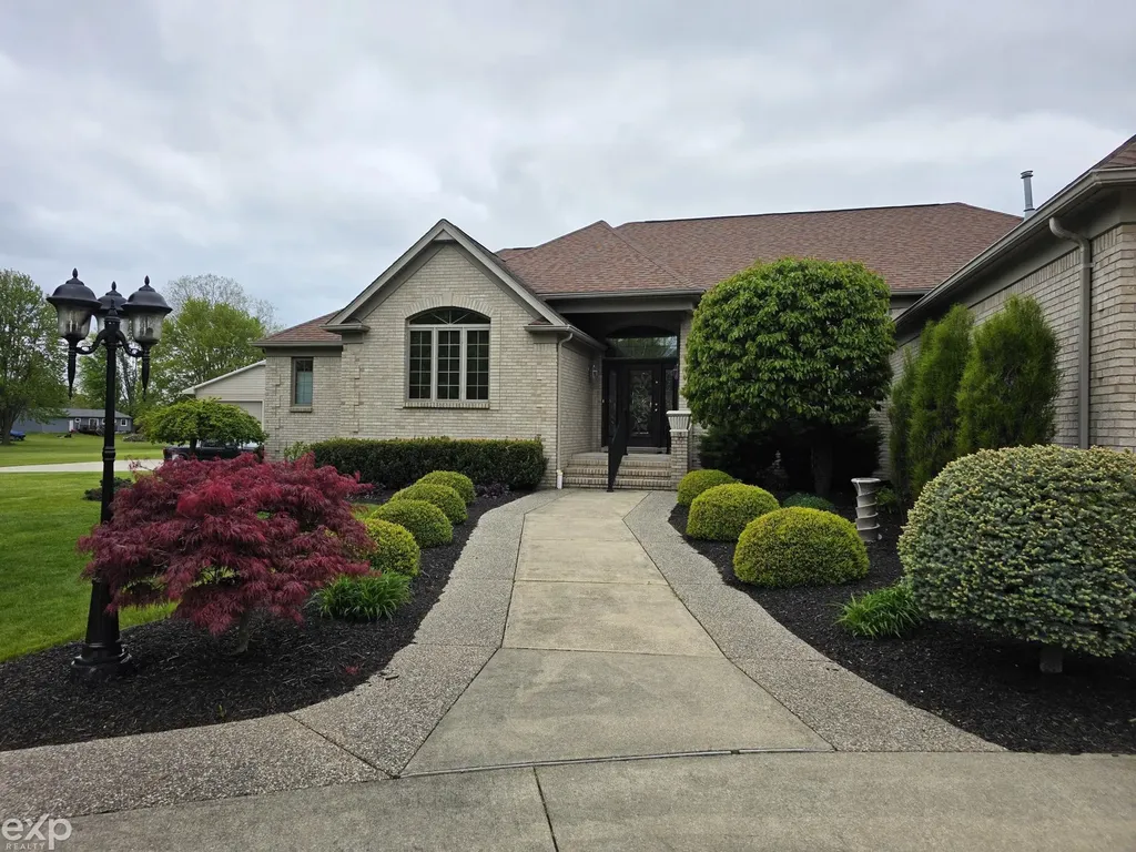 53203 Foss Road Macomb Township MI 48042