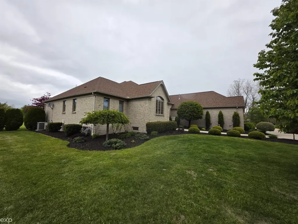 53203 Foss Road Macomb Township MI 48042