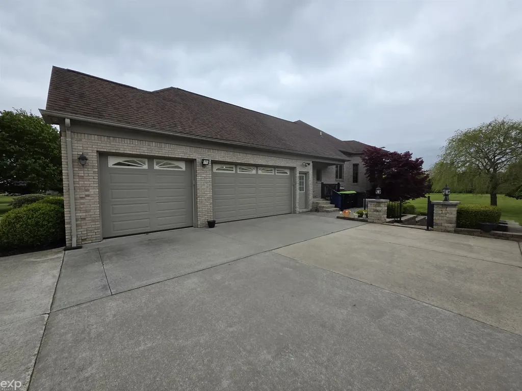 53203 Foss Road Macomb Township MI 48042