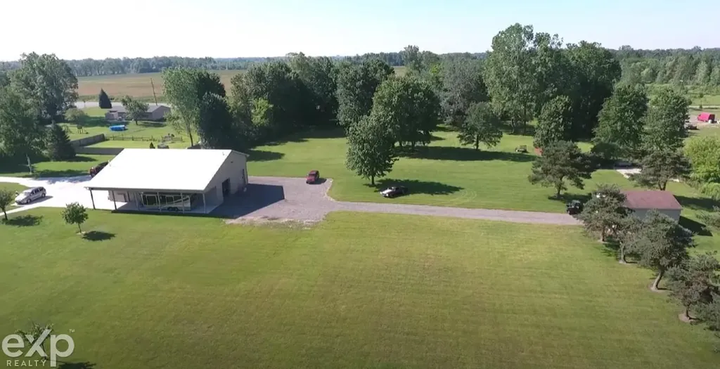 53203 Foss Road Macomb Township MI 48042