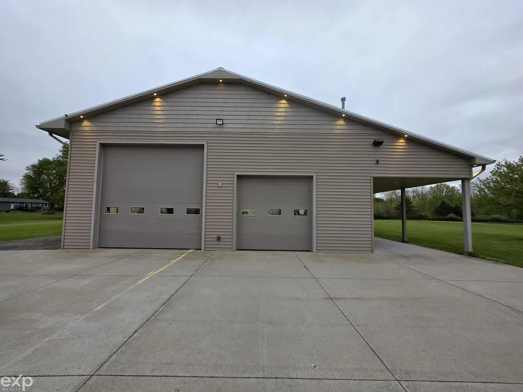 53203 Foss Road Macomb Township MI 48042