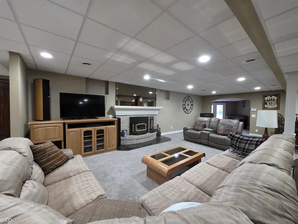 53203 Foss Road Macomb Township MI 48042