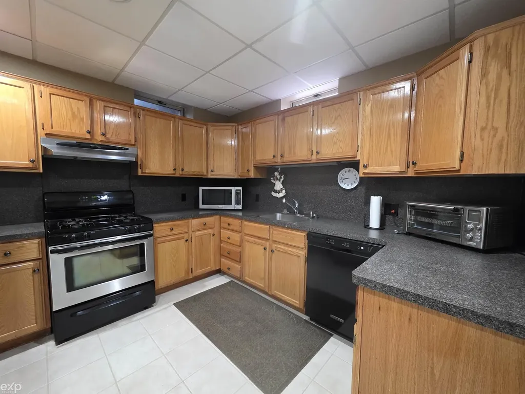53203 Foss Road Macomb Township MI 48042