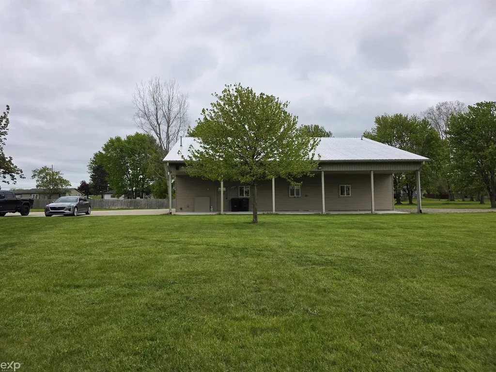 53203 Foss Road Macomb Township MI 48042