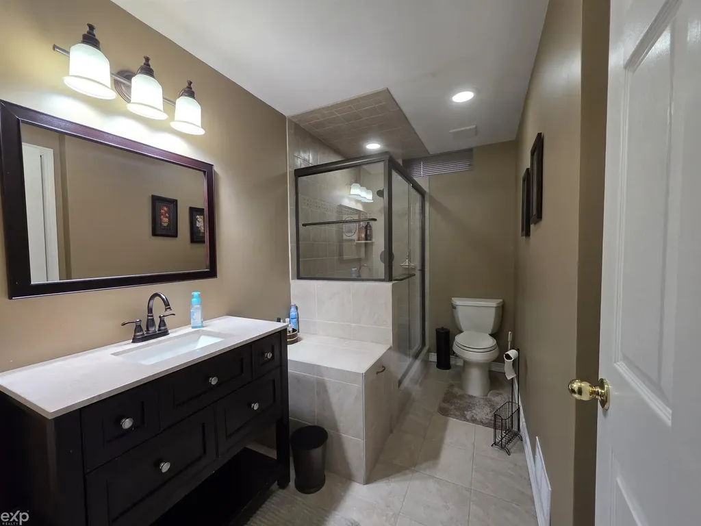 53203 Foss Road Macomb Township MI 48042