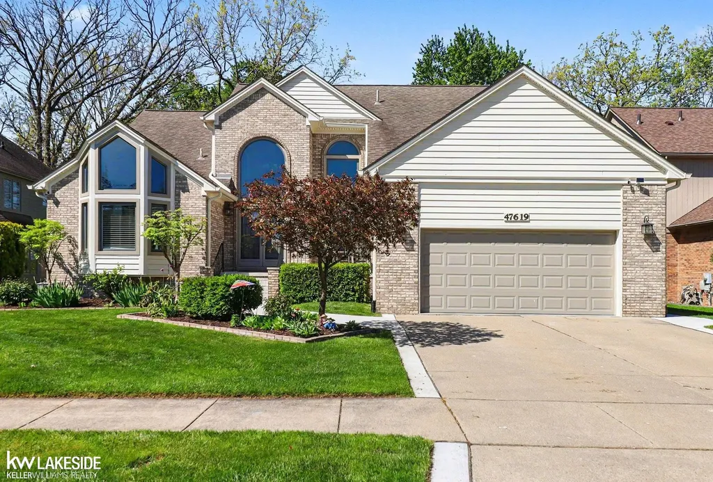 47619 Lamplighter Trail Macomb Township MI 48044