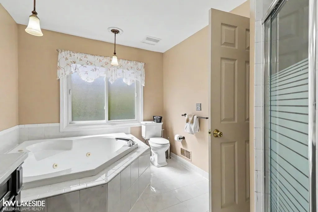 47619 Lamplighter Trail Macomb Township MI 48044