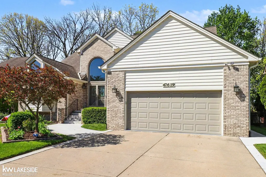 47619 Lamplighter Trail Macomb Township MI 48044