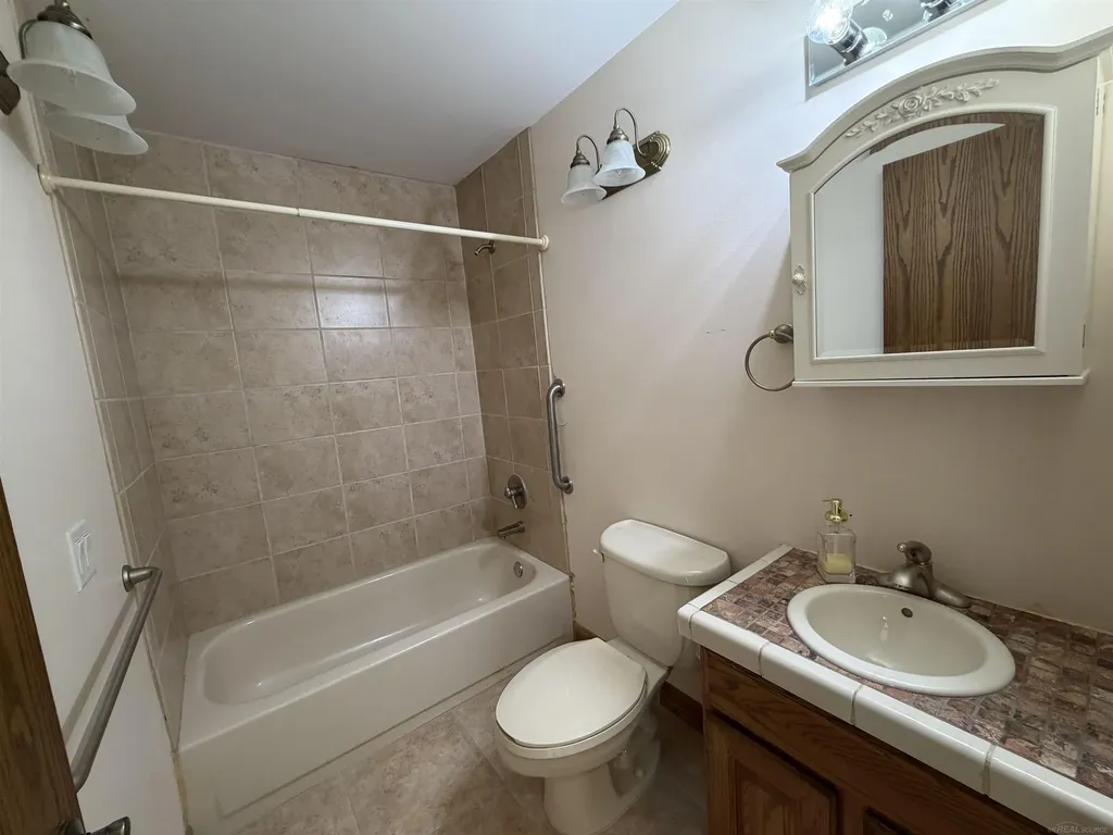 21707 Lilac Lane Southfield City MI 48033
