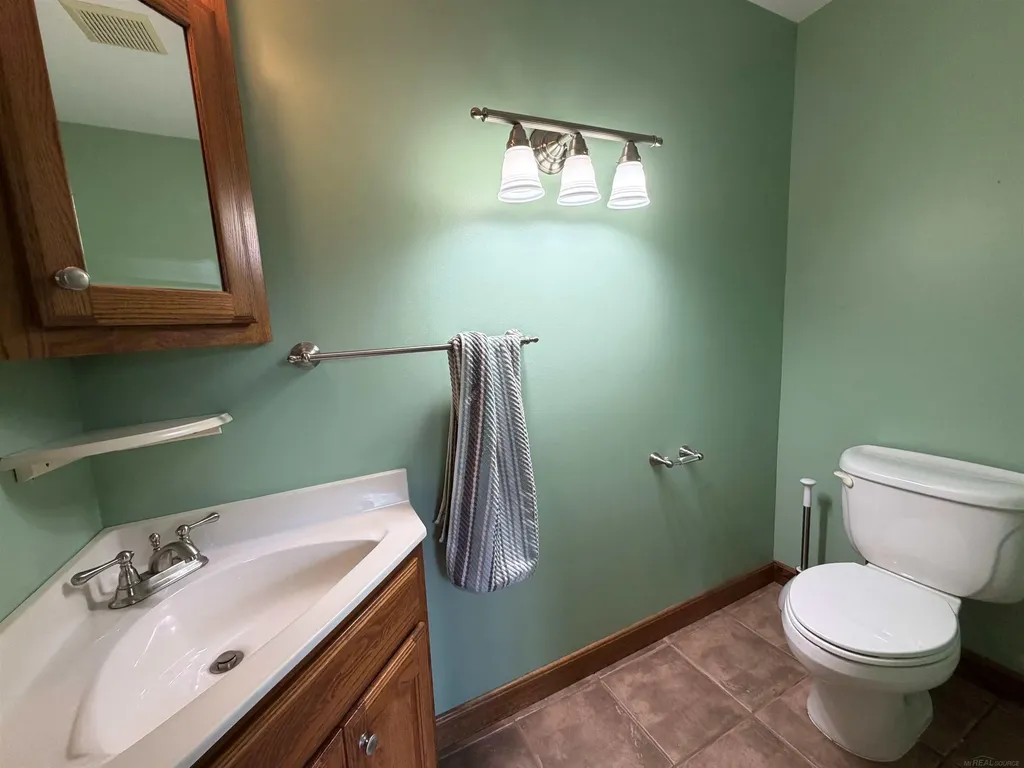 21707 Lilac Lane Southfield City MI 48033