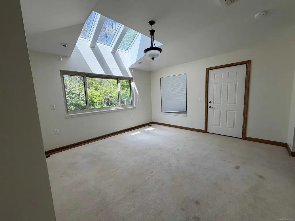 21707 Lilac Lane Southfield City MI 48033