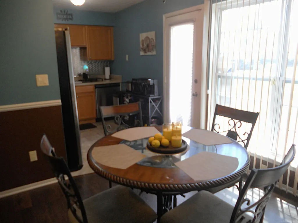 24541 Seaton Circuit E. Drive Warren City MI 48091