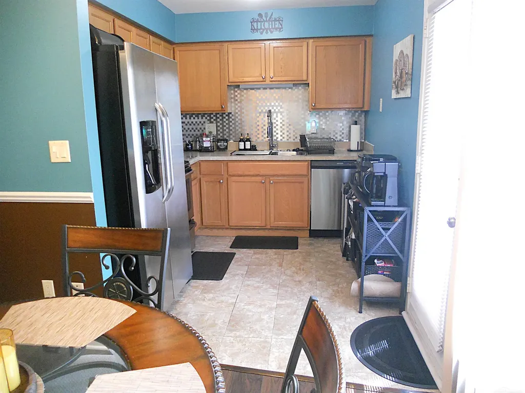 24541 Seaton Circuit E. Drive Warren City MI 48091