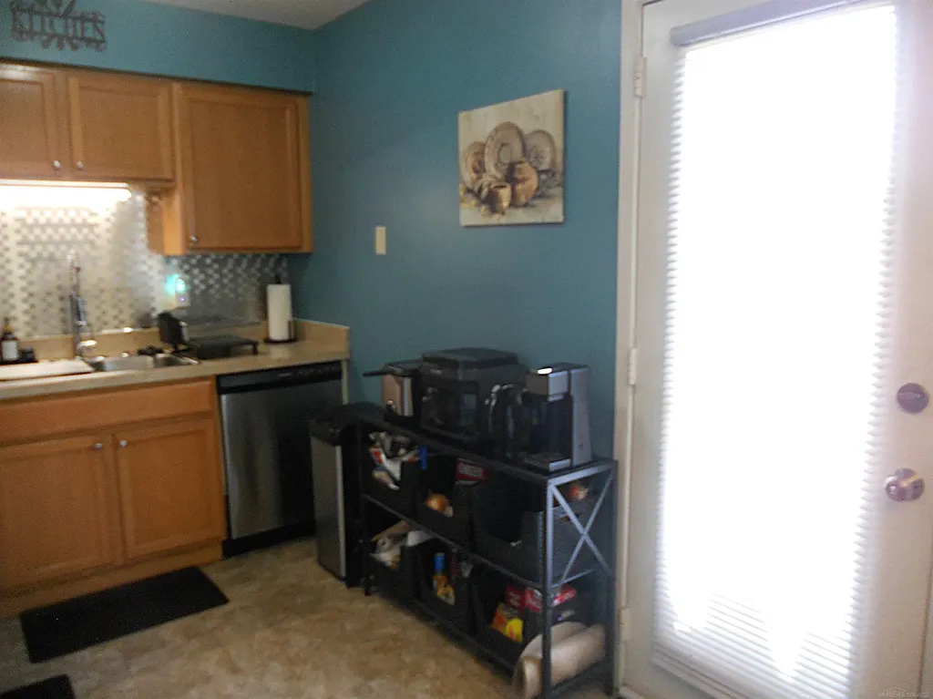 24541 Seaton Circuit E. Drive Warren City MI 48091