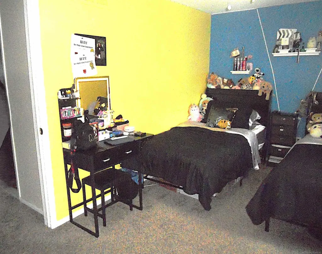 24541 Seaton Circuit E. Drive Warren City MI 48091