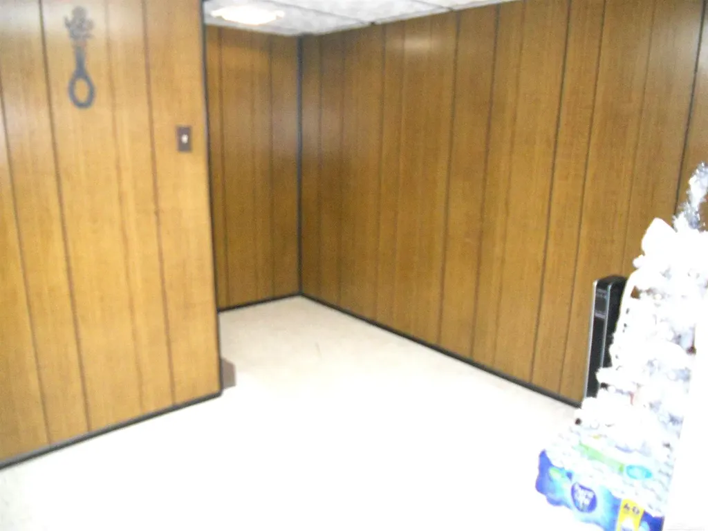 24541 Seaton Circuit E. Drive Warren City MI 48091