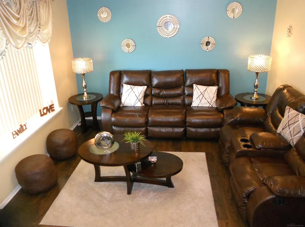 24541 Seaton Circuit E. Drive Warren City MI 48091