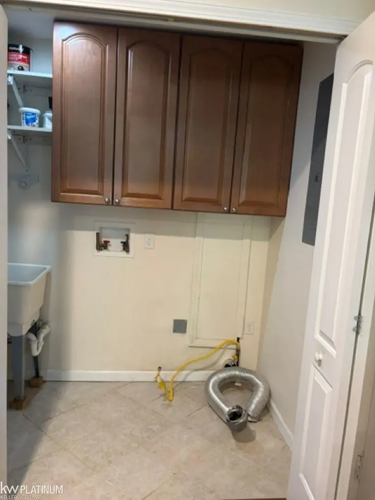 9083 Island Drive Clay Township MI 48001
