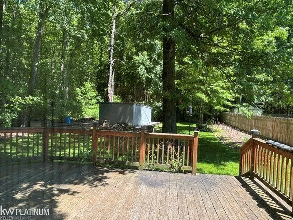 9083 Island Drive Clay Township MI 48001