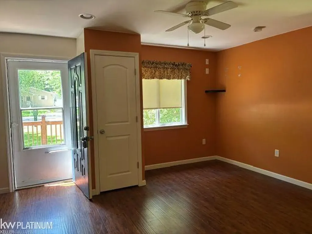 9083 Island Drive Clay Township MI 48001