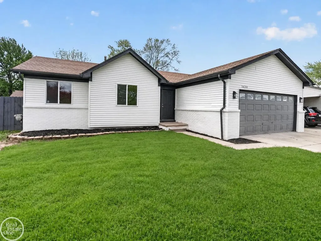 16310 E 11 Mile Road Roseville City MI 48066