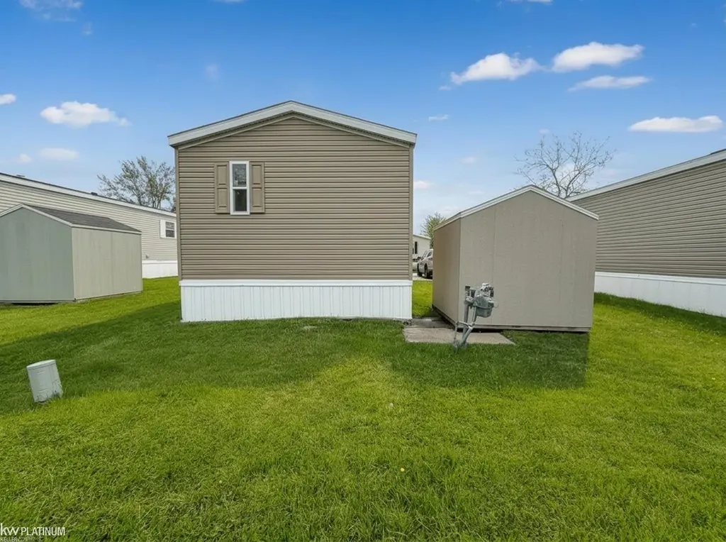 38051 Pardo Drive Clinton Charter Township MI 48038