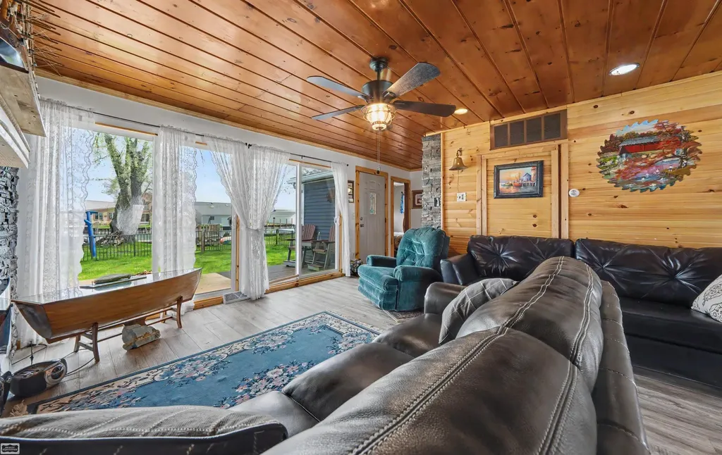 6334 Marina Drive Clay Township MI 48001