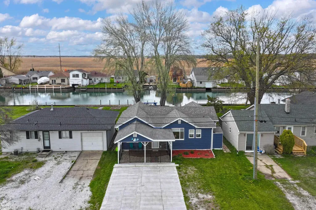 6334 Marina Drive Clay Township MI 48001