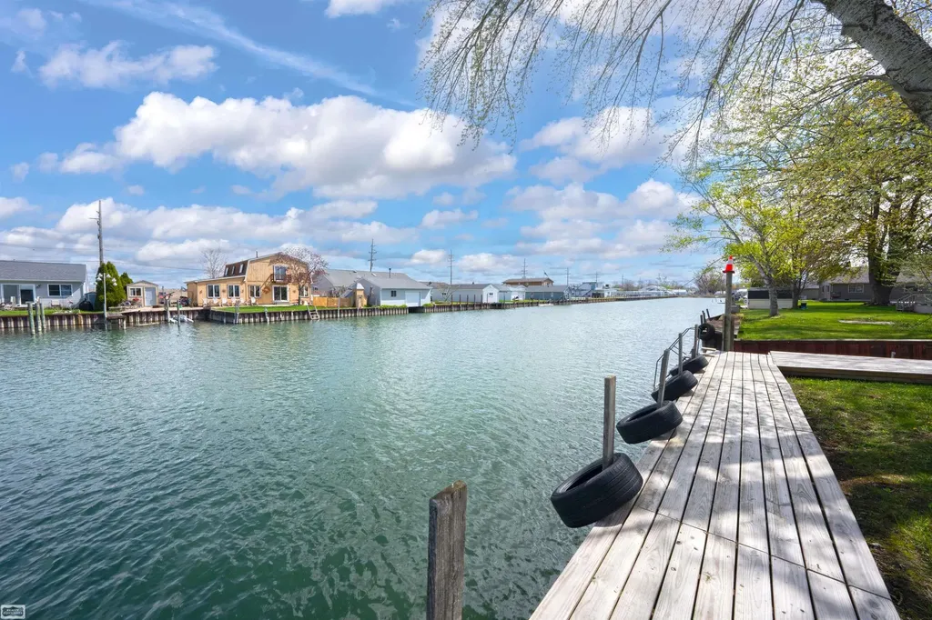 6334 Marina Drive Clay Township MI 48001