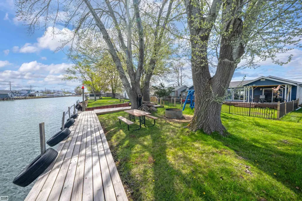 6334 Marina Drive Clay Township MI 48001
