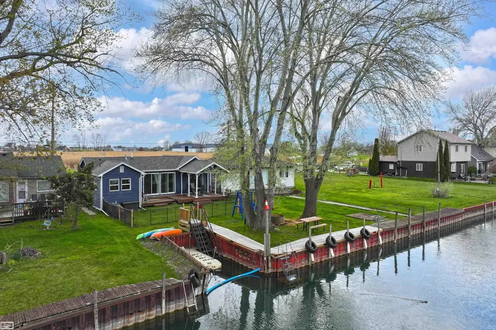 6334 Marina Drive Clay Township MI 48001