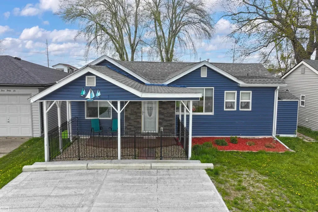 6334 Marina Drive Clay Township MI 48001