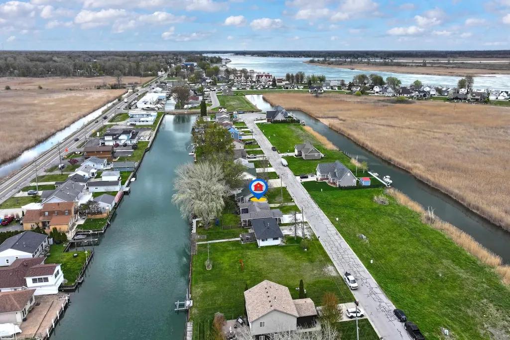 6334 Marina Drive Clay Township MI 48001