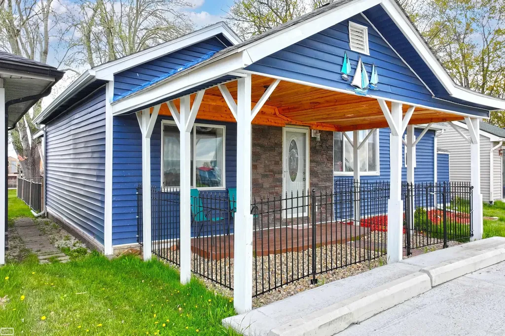 6334 Marina Drive Clay Township MI 48001