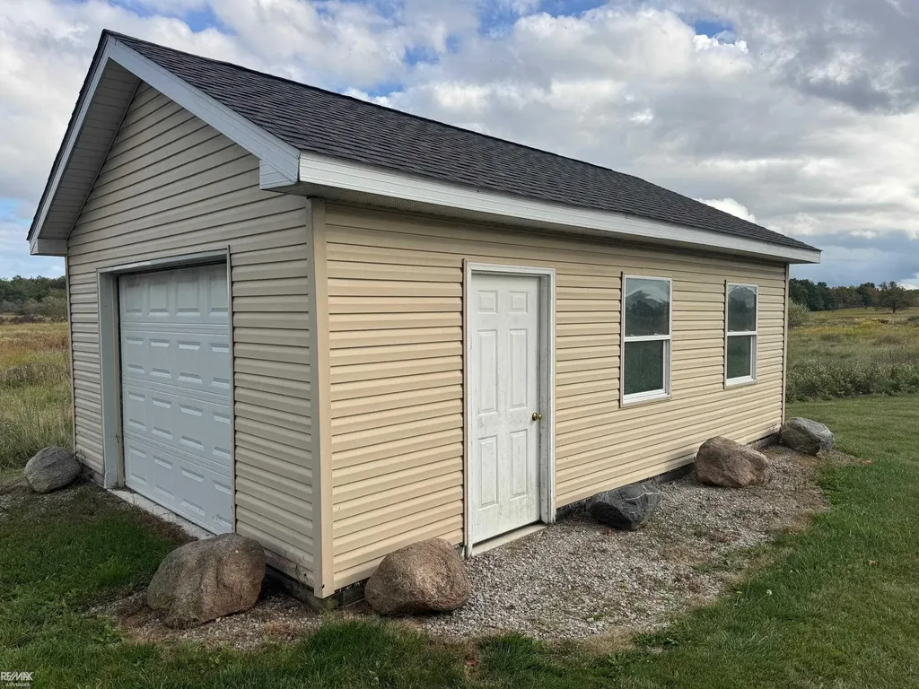 9817 Oatman Road Greenwood Township MI 48006