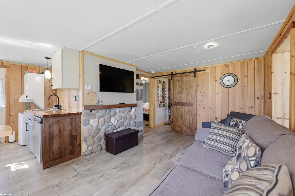 7426 Birchwood Road Worth Township MI 48450