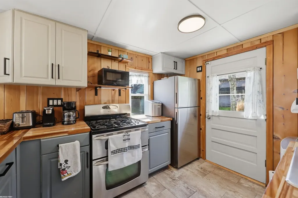 7426 Birchwood Road Worth Township MI 48450