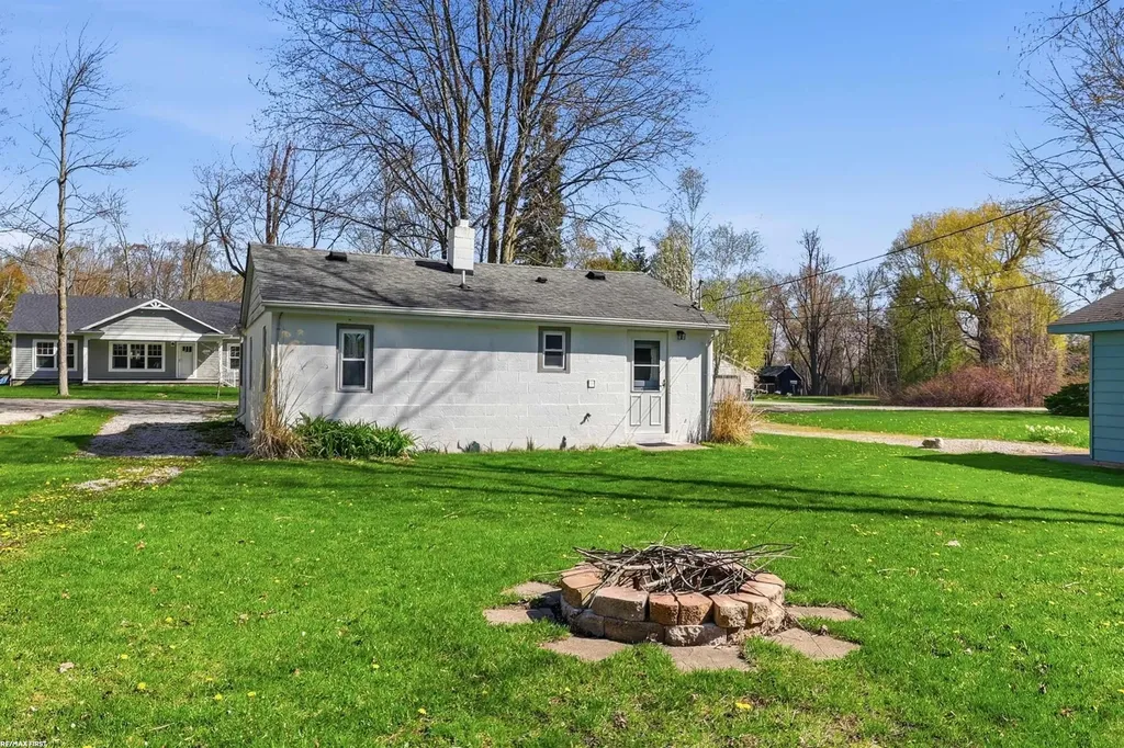 7426 Birchwood Road Worth Township MI 48450