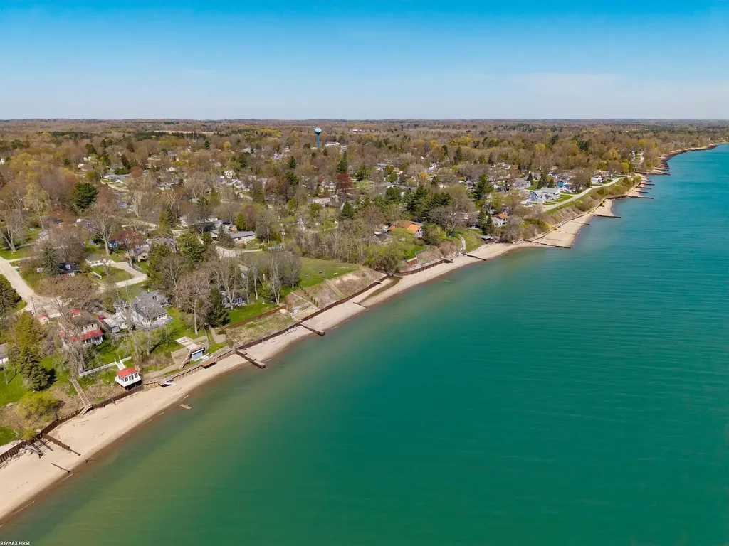 7426 Birchwood Road Worth Township MI 48450