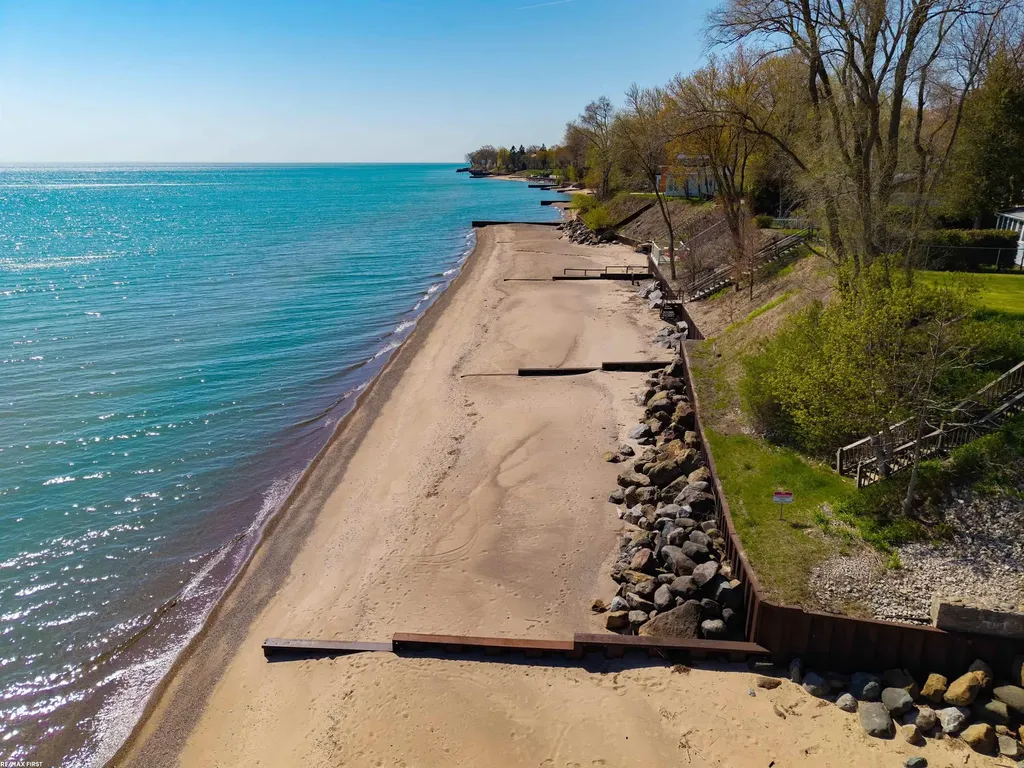 7426 Birchwood Road Worth Township MI 48450