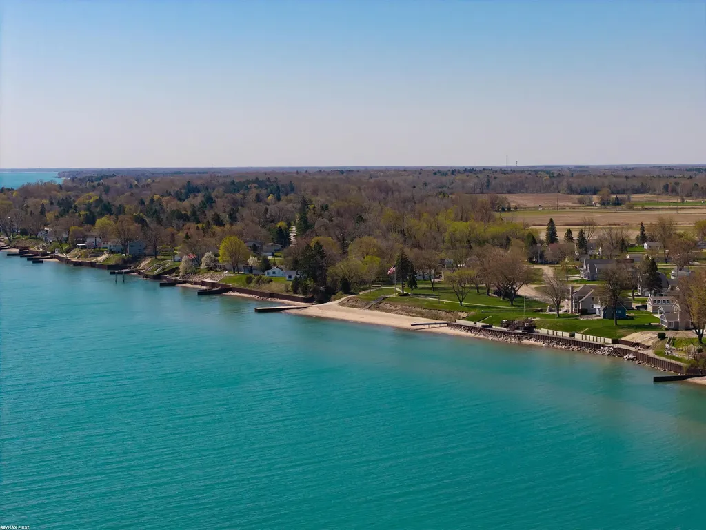 7426 Birchwood Road Worth Township MI 48450