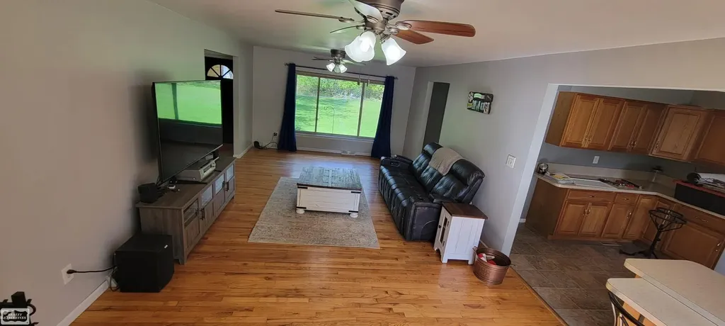 3293 Weygant Drive Rochester City MI 48306